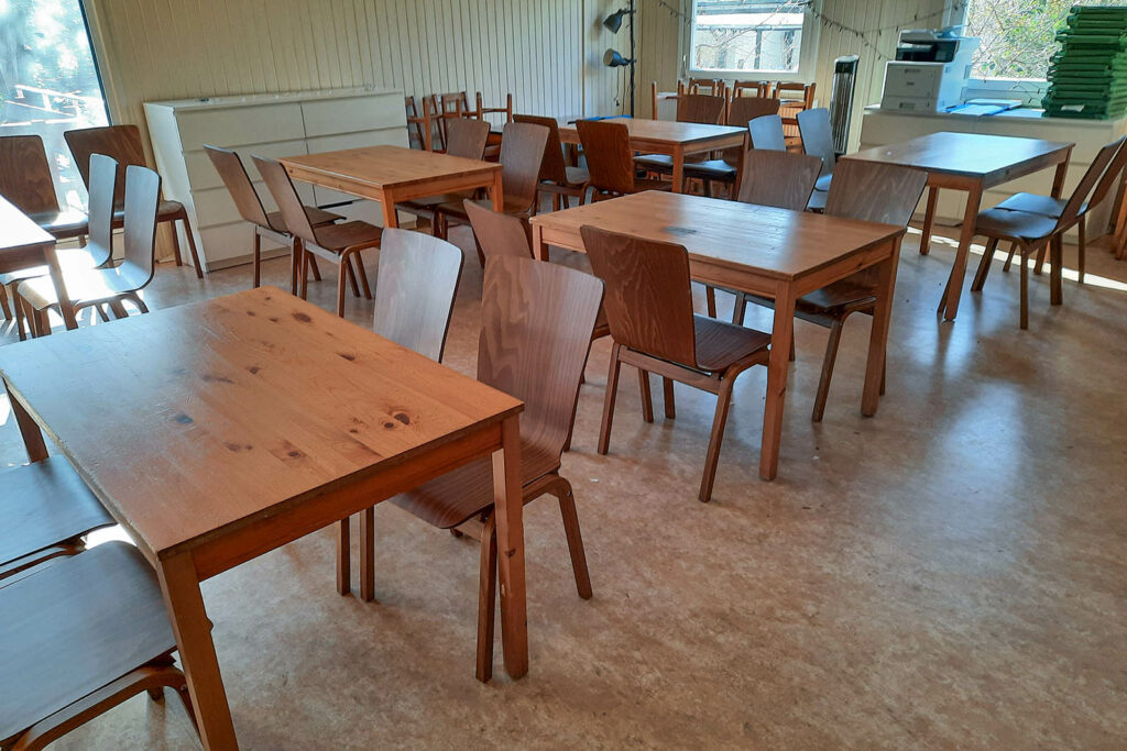 Neue Stühle im Schwedenhaus (Foto: Klaus Hoppmann)