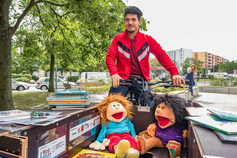 „MoBi“ - Mobile Bibliothek im Falkenhagener Feld